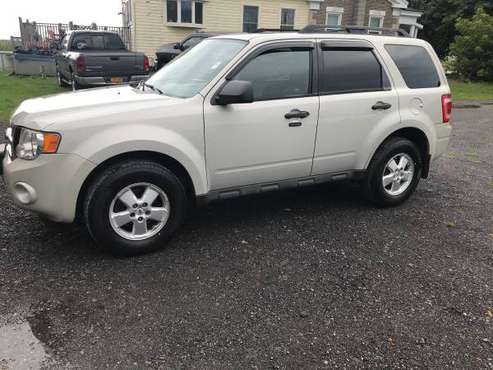 2009 FORD ESCAPE XLT 4X4 for sale in Hamlin, NY