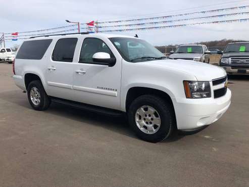 2008 Chevrolet Suburban 2LT 4x4 4wd Clean out of State Suv - cars & for sale in Forest Lake, MN