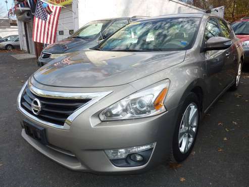 2013 NISSAN ALTIMA Sedan 4d SV - cars & trucks - by dealer - vehicle... for sale in Springfield, MA