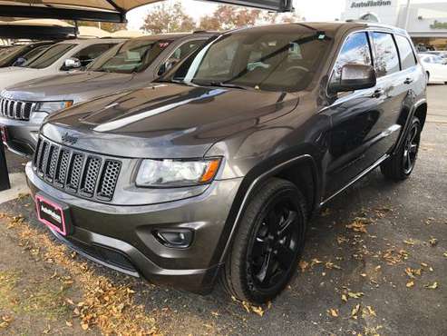 2015 Jeep Grand Cherokee Altitude 4WD V6 low miles for sale in Denver , CO