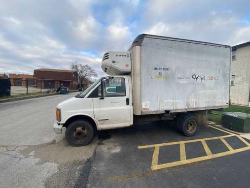 2000 Chevy 3500 Box Truck - cars & trucks - by owner - vehicle... for sale in Palos Hills, IL