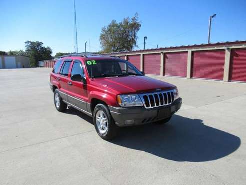 2002 Jeep Grand Cherokee Laredo 4dr 4WD SUV - cars & trucks - by... for sale in Bloomington, IL