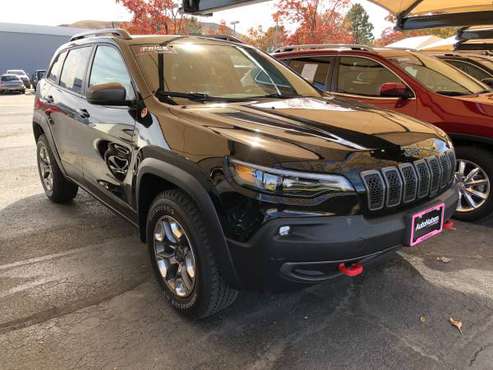 2019 Jeep Cherokee Trailhawk 4WD V6 - cars & trucks - by dealer -... for sale in Denver , CO