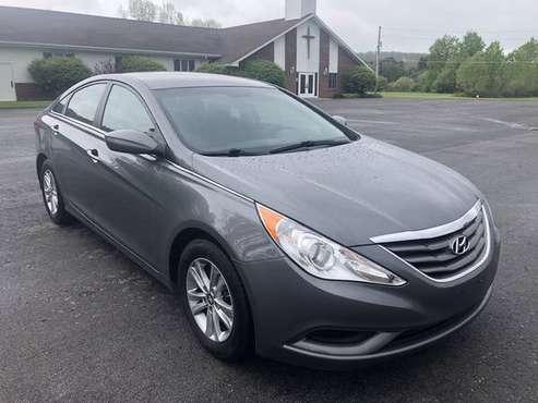 2013 Hyundai Sonata GLS / Dealer Maintained / Clean Carfax! for sale in ENDICOTT, NY