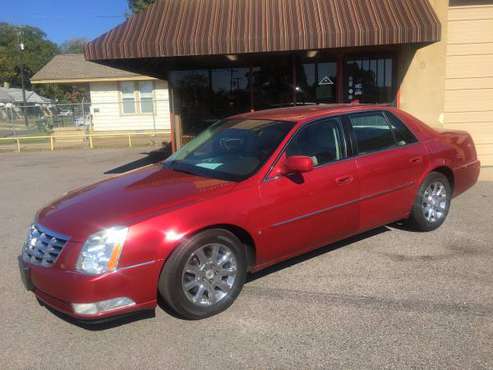 2009 Cadillac DTS - cars & trucks - by dealer - vehicle automotive... for sale in Memphis, TN