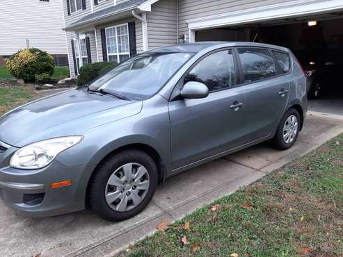 2011Hyundai Elantra Touring - cars & trucks - by owner - vehicle... for sale in Monroe, NC