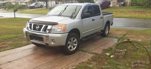 2011 Nissan Titan SV 4x4 - cars & trucks - by owner - vehicle... for sale in Temple Terrace, FL