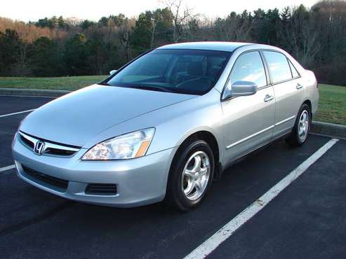 2007 Honda Accord 4 door - cars & trucks - by dealer - vehicle... for sale in Asheville, NC