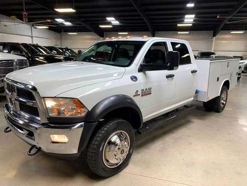 2017 Dodge Ram 5500 4X4 6.7l cummins diesel chassis utility bed for sale in Houston, TX