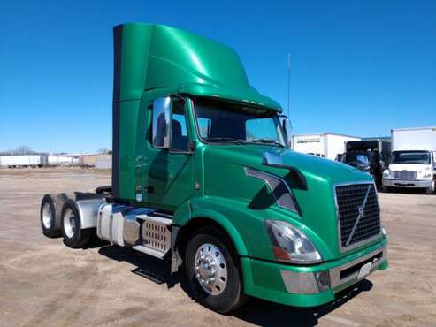 2014 Volvo VNL64T300 Day Cab Tractor #84004JS - cars & trucks - by... for sale in Fond Du Lac, WI