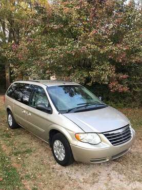 2006 Chrysler Town & Country - cars & trucks - by owner - vehicle... for sale in Austell, GA