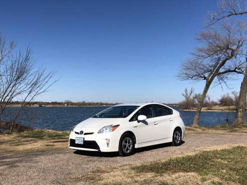 2014 Toyota Prius - cars & trucks - by owner - vehicle automotive sale for sale in Wichita, KS
