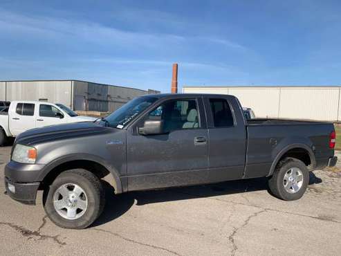 2005 Ford F-150 4x4 - cars & trucks - by dealer - vehicle automotive... for sale in Topeka, KS