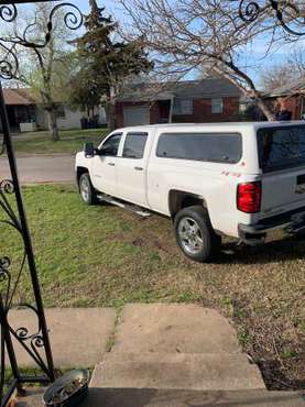 2015 Chevy 2500HD 4x4 WITH ALL THE EXTRAS - cars & trucks - by owner... for sale in Oklahoma City, OK