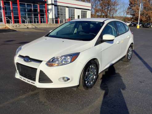 Guaranteed Finance! 2012 Ford Focus SE! Low Miles! - cars & trucks -... for sale in Ortonville, MI
