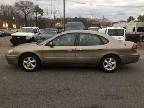 2004 FORD TAURUS SEL 86.000 MILES - cars & trucks - by dealer -... for sale in Middleboro, RI