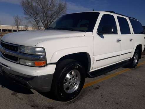 😁SUBURBAN LOADED TV 4X4🤗 - cars & trucks - by owner - vehicle... for sale in Chicago, IL