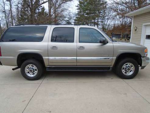 2003 gmc yukon xl--2500-- 4 wheel dr - cars & trucks - by owner -... for sale in Lebanon, OH