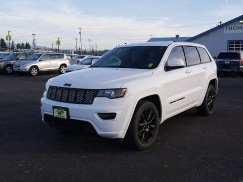2017 Jeep Grand Cherokee Laredo 4x4 - - by dealer for sale in Bend, OR