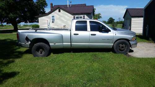 2004 Dodge 3500 dually cummins diesel manual transmission - cars & for sale in Milton, WI