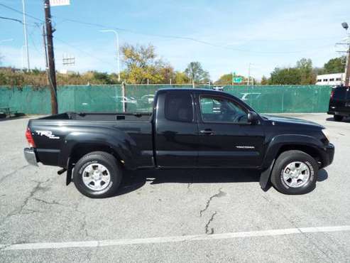 2006 Toyota Tacoma Access Cab V6 4WD - cars & trucks - by dealer -... for sale in Wilmington, DE