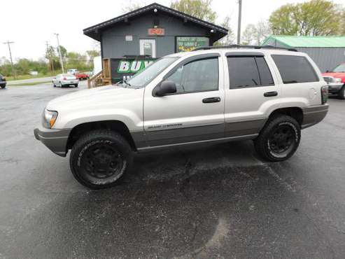 2003 Jeep Grand Cherokee Laredo Suv 4x4 ( Inline 6 Cylinder ) - cars for sale in Fort Wayne, IN
