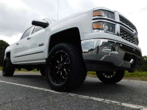 LIFTED 15 CHEVY SILVERADO 1500 LTZ CREW 4X4 20X10 NEW 33X12.50... for sale in KERNERSVILLE, NC