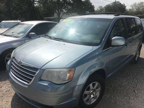 2008 CHRYSLER TOWN & COUNTRY TOURING ED - cars & trucks - by owner -... for sale in New Braunfels, TX