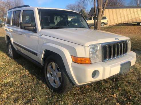 2007 Jeep Commander - cars & trucks - by dealer - vehicle automotive... for sale in Lincoln, NE