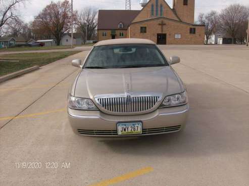 2011 Lincoln Signature Limited - cars & trucks - by owner - vehicle... for sale in Sibley, SD