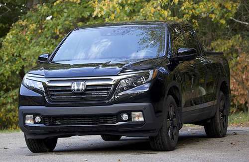 HONDA RIDGELINE 2019 BLACK EDITION AWD WITH EXTRAS. 22k miles - cars... for sale in Rochester, MI