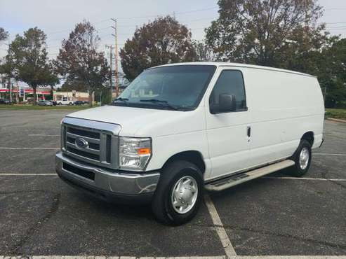 2013 Ford E250 Super Duty Cargo Van Pkwy Windows Immaculate! - cars... for sale in Bethpage, NY
