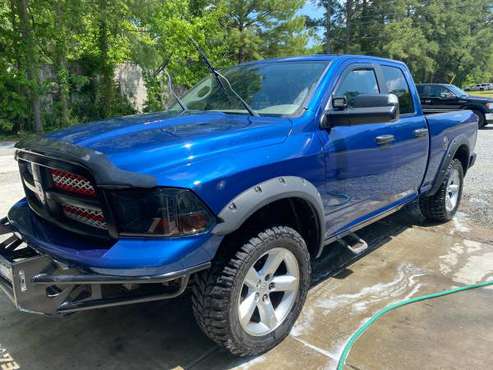 2011 Ram 1500 Crew Cab 4x4 5 7 Hemi MUST SEE 125k Miles - cars & for sale in Wallace, NC