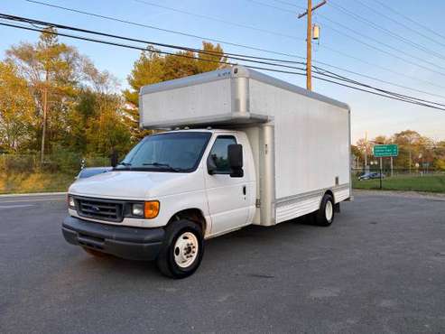 2007 Ford E450 17' Box Truck - cars & trucks - by dealer - vehicle... for sale in Inwood, WV
