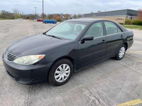 2005 Toyota Camry LE one owner for sale in Farmington, MI