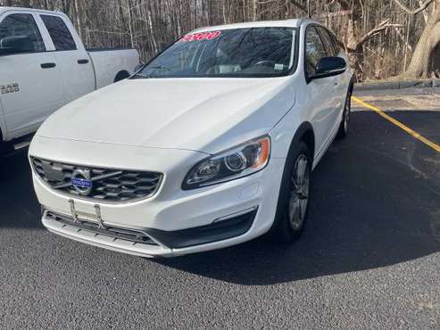 2015 volvo V60 t5 cross country Platinum! - - by for sale in Rochester , NY