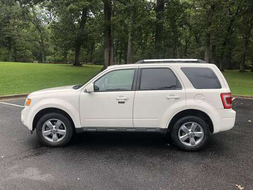 2011 Ford Escape LIMITED AWD FLEX FUEL!! FINANCING AVAILABLE!! for sale in Rock Island, IA