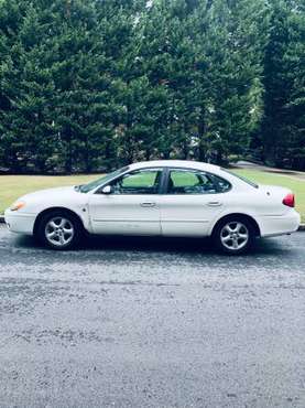 Nice and very reliable 2004 Ford Taurus SES for sale in Atlanta, GA