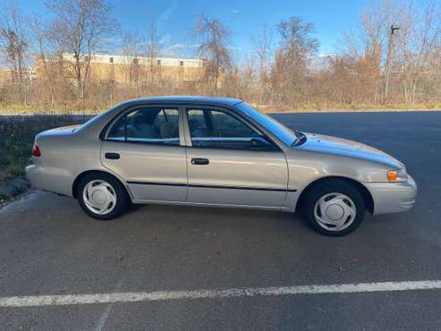 2000 Toyota Corolla 149k miles auto ac work runs great asking... for sale in Hartford, CT
