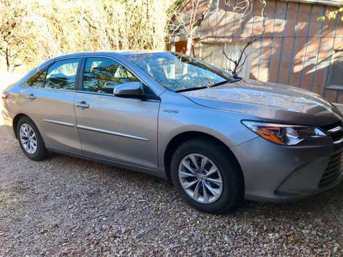 2016 Toyota Camry LE Hybrid - 40 MPG - cars & trucks - by owner -... for sale in Bisbee, AZ
