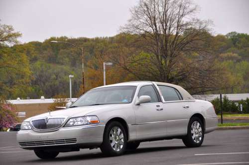 2005 Lincoln Town Car Signature Limited Drives Excellent PA for sale in Feasterville Trevose, PA