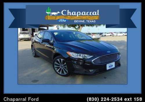 2019 Ford Fusion Se ( Mileage: 30, 861! - - by dealer for sale in Devine, TX