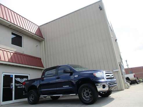 LIFTED 2013 TUNDRA CREWMAX PICKUP 4X4 5.7L *LOW MILES* 20" FUEL WHEELS for sale in KERNERSVILLE, SC