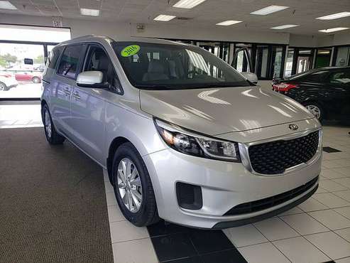 2016 Kia Sedona LX NO ACCIDENTS OR DAMAGE Drive Away TODAY - cars & for sale in Louisville, KY