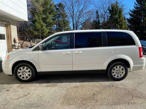 2010 Chrysler Town & Country - cars & trucks - by owner - vehicle... for sale in West Bend, WI