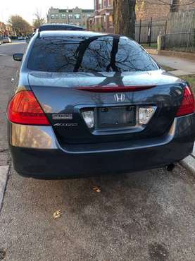2007 HONDA ACCORD ONE OWNER GAS SAVER - cars & trucks - by owner -... for sale in Chicago, IL