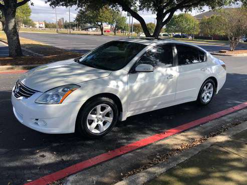 2011 nissan ALTIMA - cars & trucks - by owner - vehicle automotive... for sale in Austin, TX