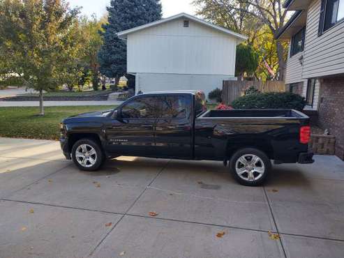 2018 Chevy 1500 17900 miles - cars & trucks - by owner - vehicle... for sale in Omaha, NE
