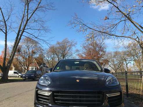 (like new, well kept)2016 Porsche Cayenne Turbo - cars & trucks - by... for sale in Des Plaines, IL