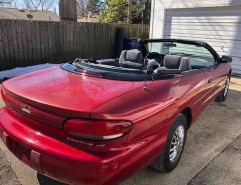 CONVERTIBLE CHRYSLER SEBRING JX 1-OWNER SINCE 1997 - cars & for sale in Savoy, IL